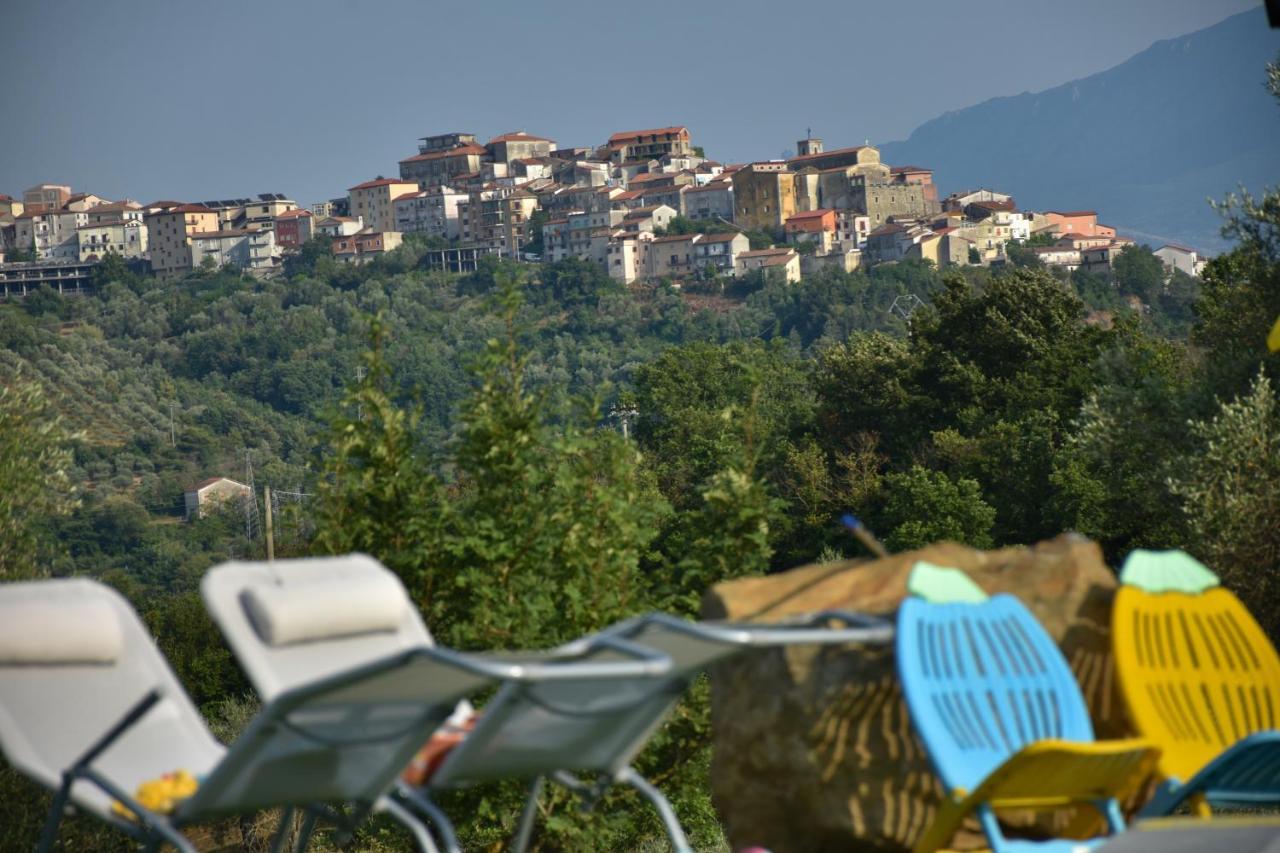 קונטורסי Agriturismo B&B Il Rifugio Di Nino מראה חיצוני תמונה