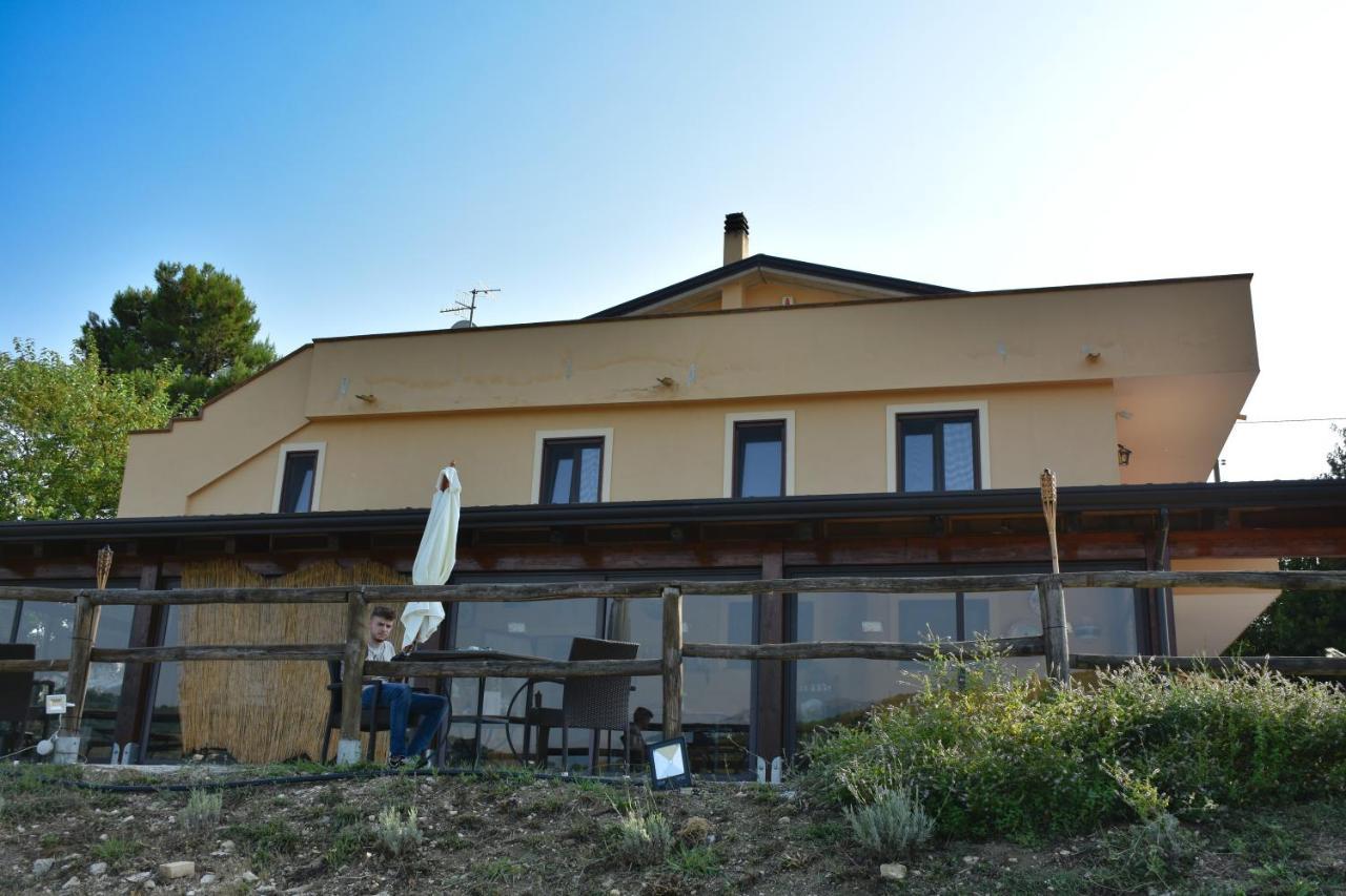 קונטורסי Agriturismo B&B Il Rifugio Di Nino מראה חיצוני תמונה