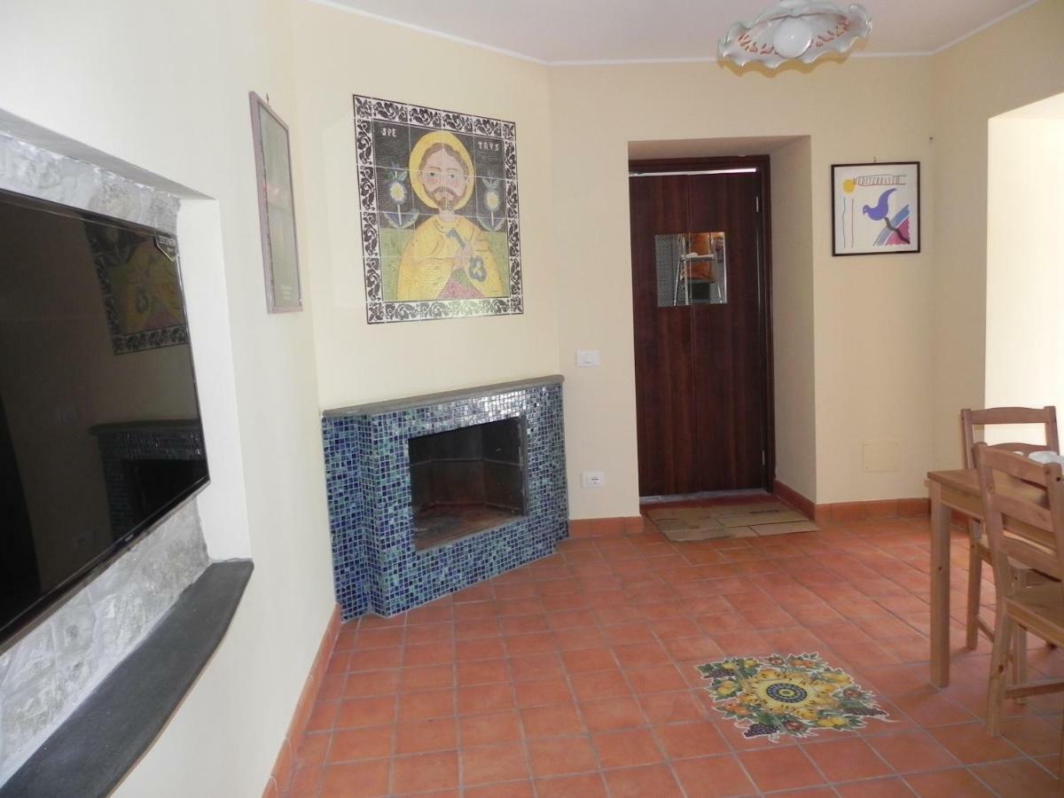 קונטורסי Agriturismo B&B Il Rifugio Di Nino מראה חיצוני תמונה