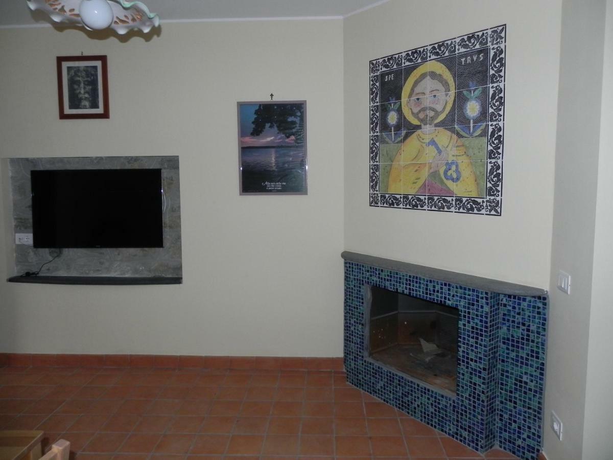 קונטורסי Agriturismo B&B Il Rifugio Di Nino מראה חיצוני תמונה