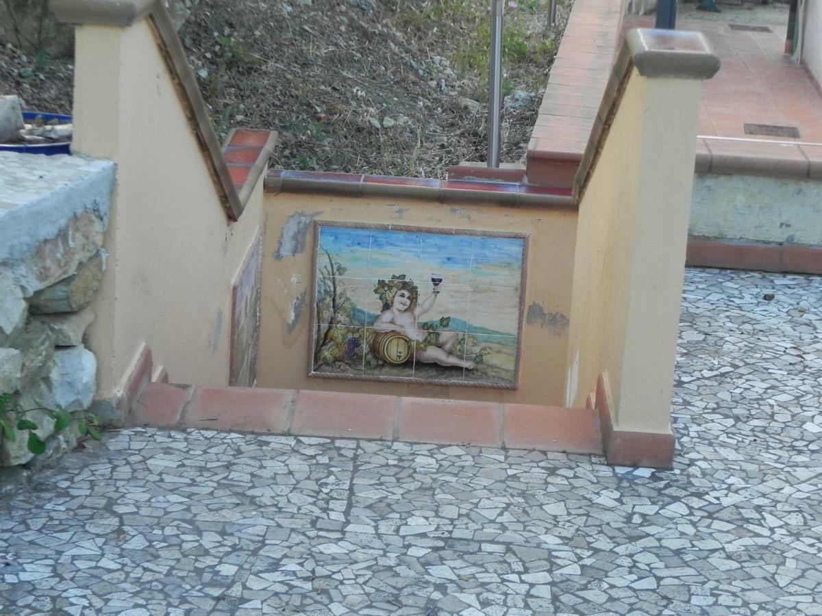 קונטורסי Agriturismo B&B Il Rifugio Di Nino מראה חיצוני תמונה