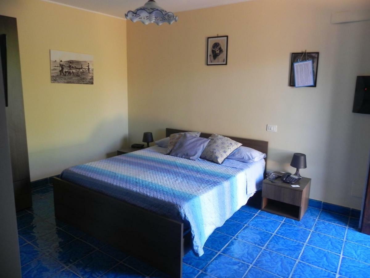 קונטורסי Agriturismo B&B Il Rifugio Di Nino מראה חיצוני תמונה